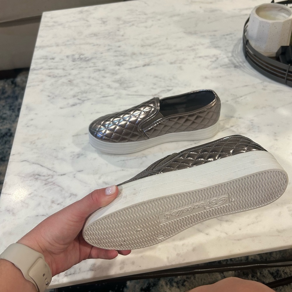Metallic slide-ons - Picture 2 of 3